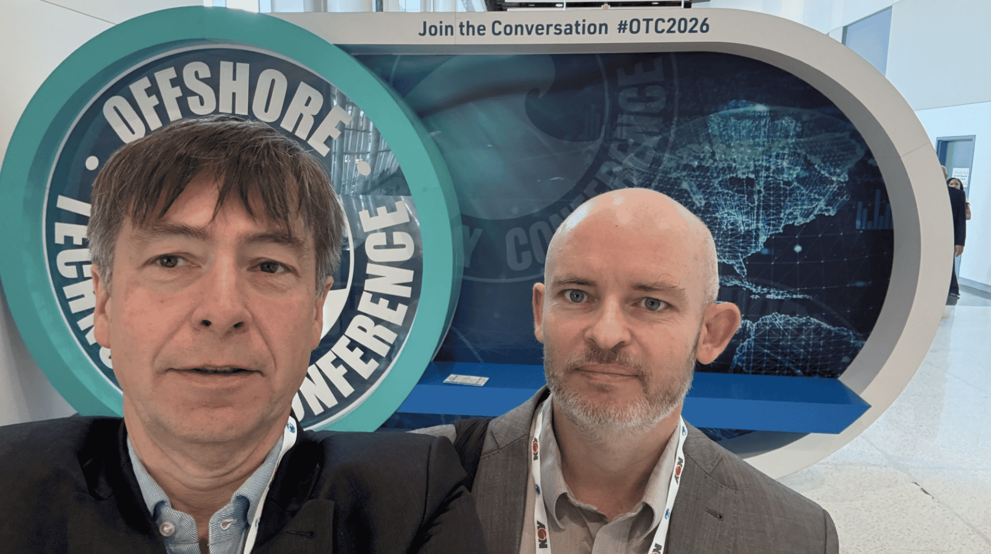 Jan fra LedaFlow og Jørn fra SINTEF som er Principal R&D for LedaFlow og HyWax Prosjektet. Bilde tatt på Offshore Technology Conference (OTC) i Houston mai 2026. Der holdt de foredrag om forskningsprosjektet ChemFlow, et tidligere innovasjonsprosjekt som også ble finansiert av Forskningsrådet.