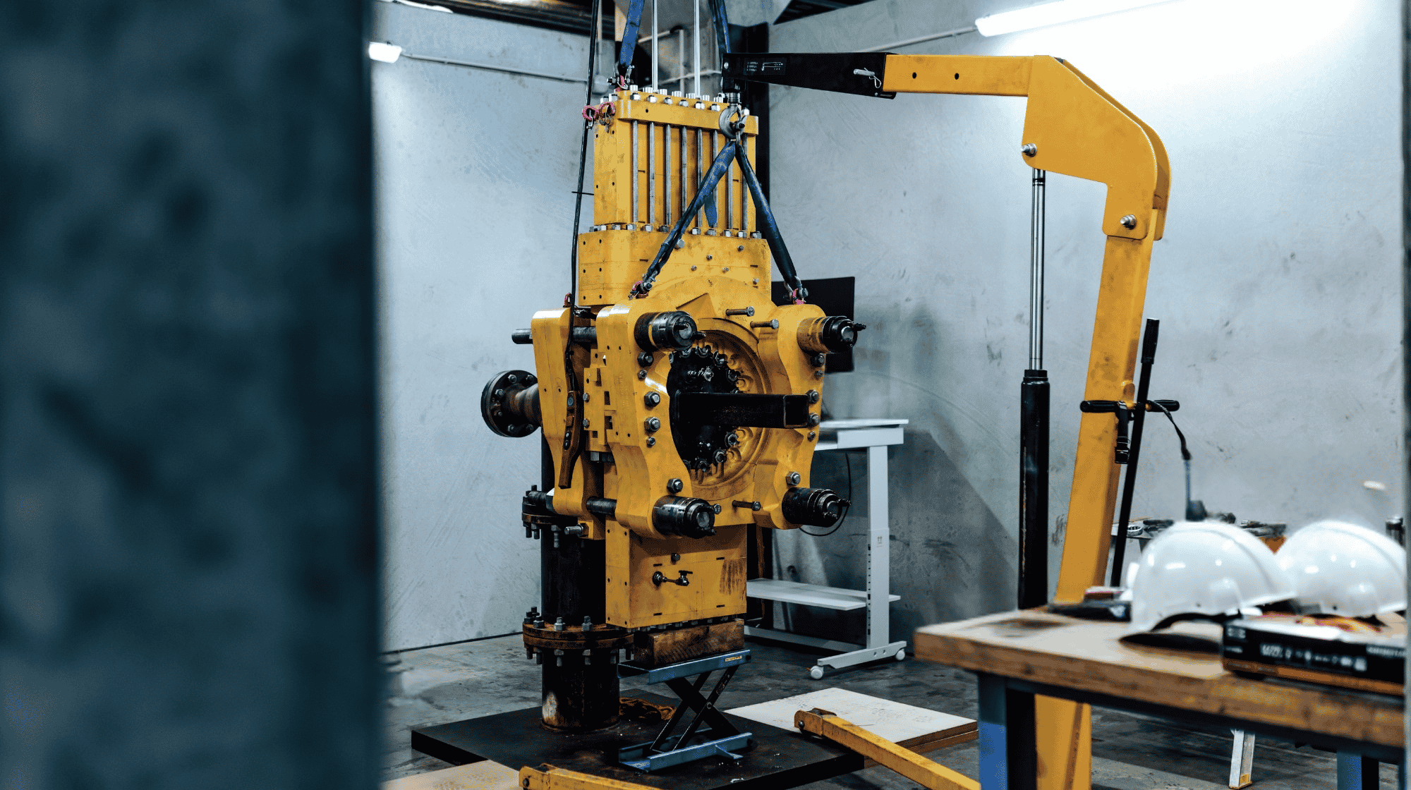 10-tommer CL300 AOGV under montering i Izomax' workshop i Stavanger