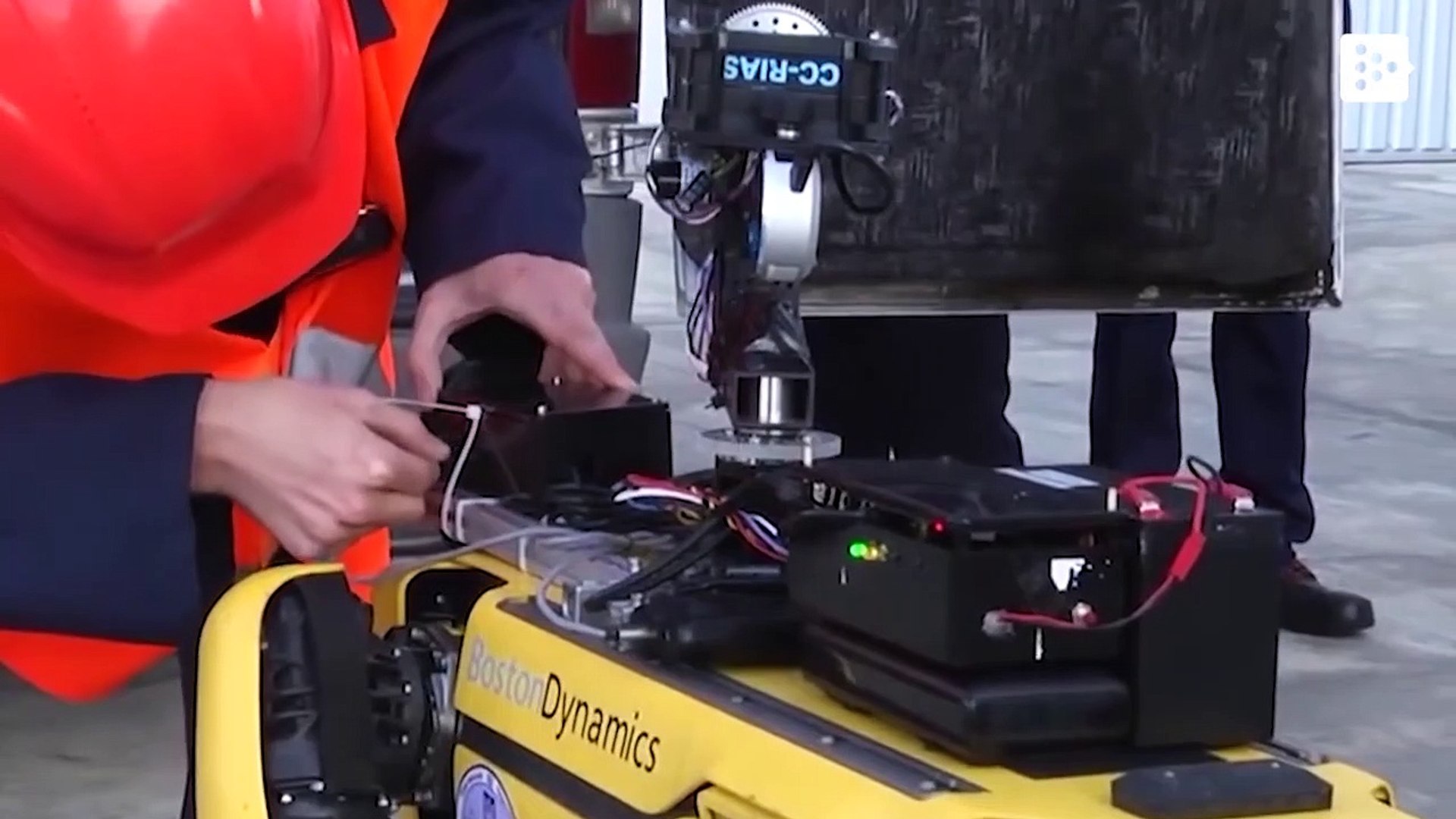 Ampliffy TV in English Robot dog Spot work to detect radiation in