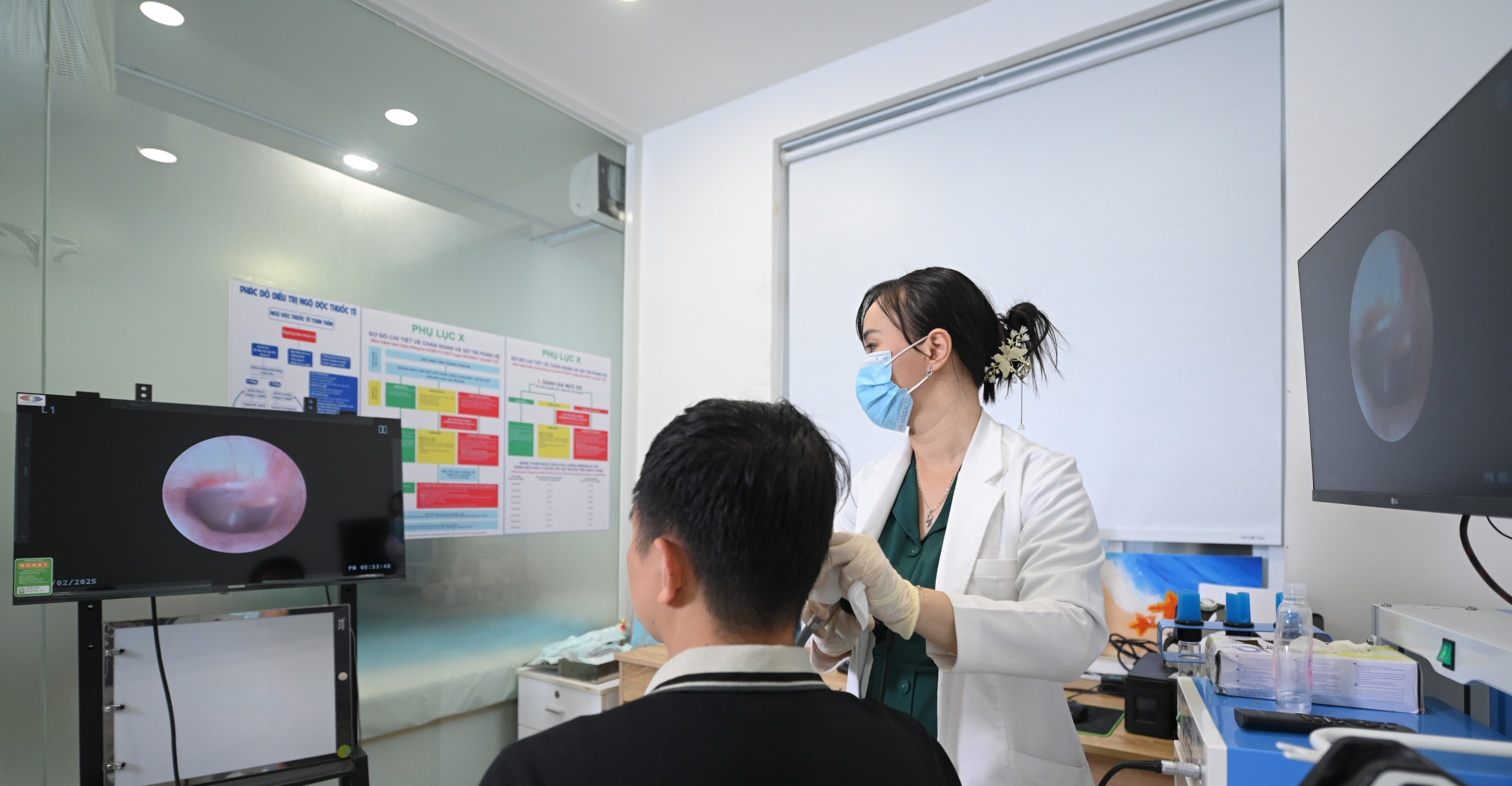 Bác sĩ chuyên khoa điều trị tại Family Health