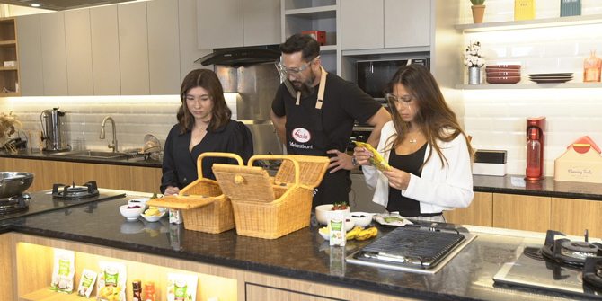 Shalom Razade vs Valerie Thomas Adu Skill Masak Bikin Takjil Manis, Penasaran?